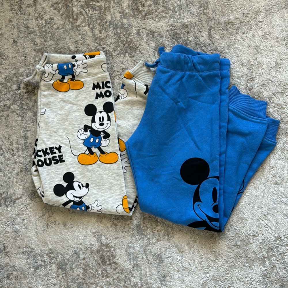 H&MxDisney- NWT boys Mickey jogger SET, size 6x
